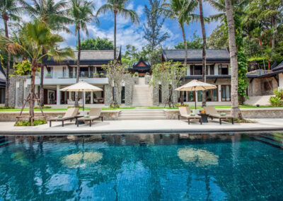 Villa Analaya Phuket - Beachfront 6-Bedrooms Luxury Villa in Phuket